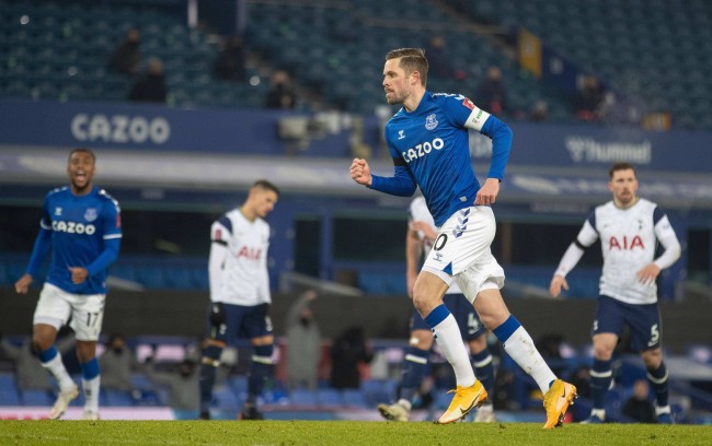 出的拼搏精 出的拼搏精